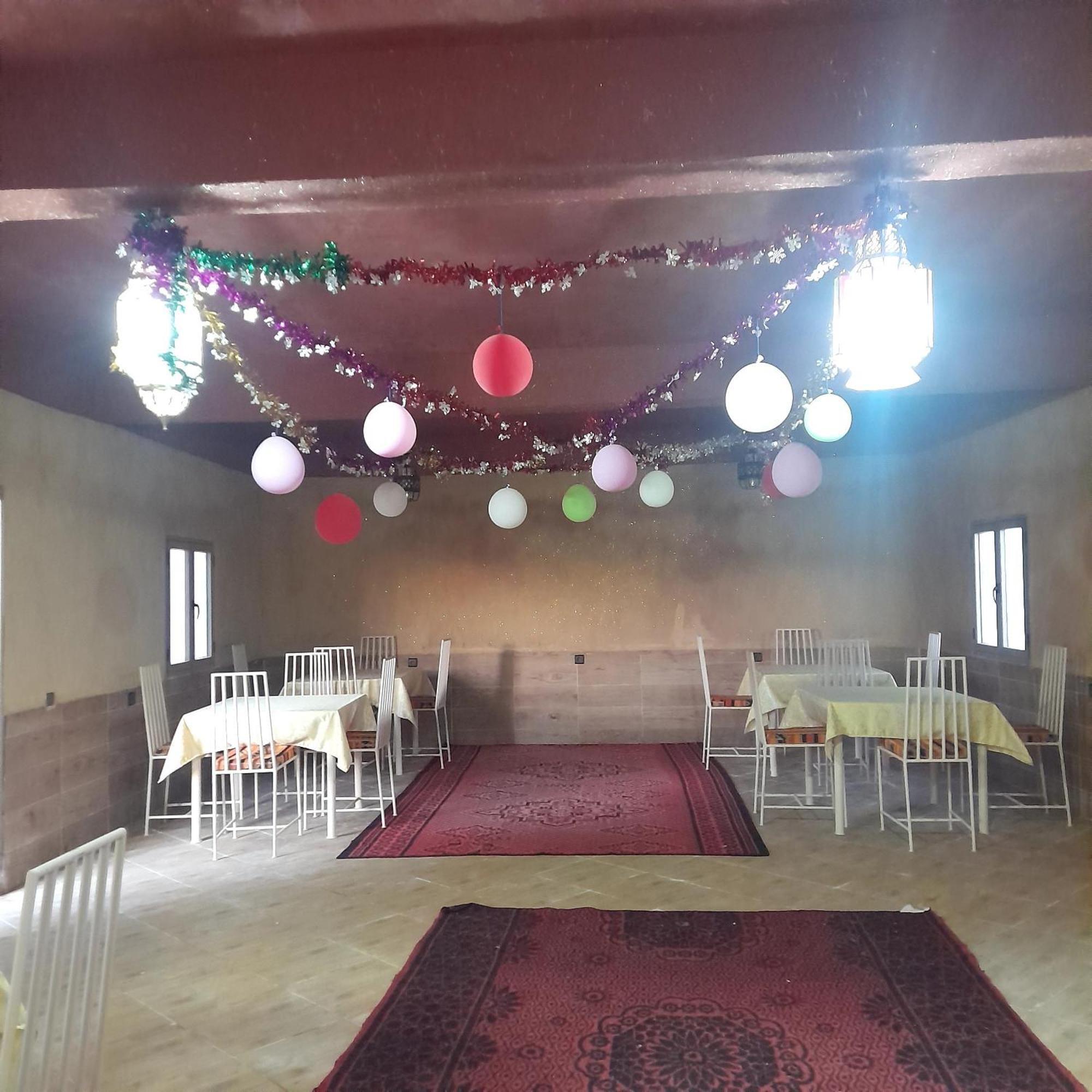 Отель Restcamp Ergchebbi Мерзуга Экстерьер фото