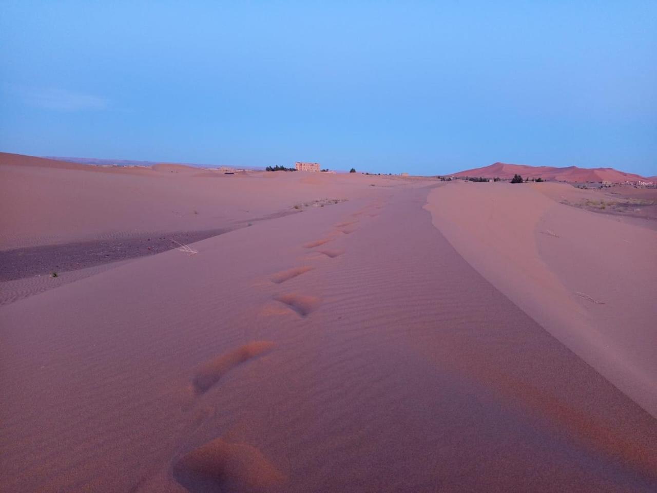 Отель Restcamp Ergchebbi Мерзуга Экстерьер фото