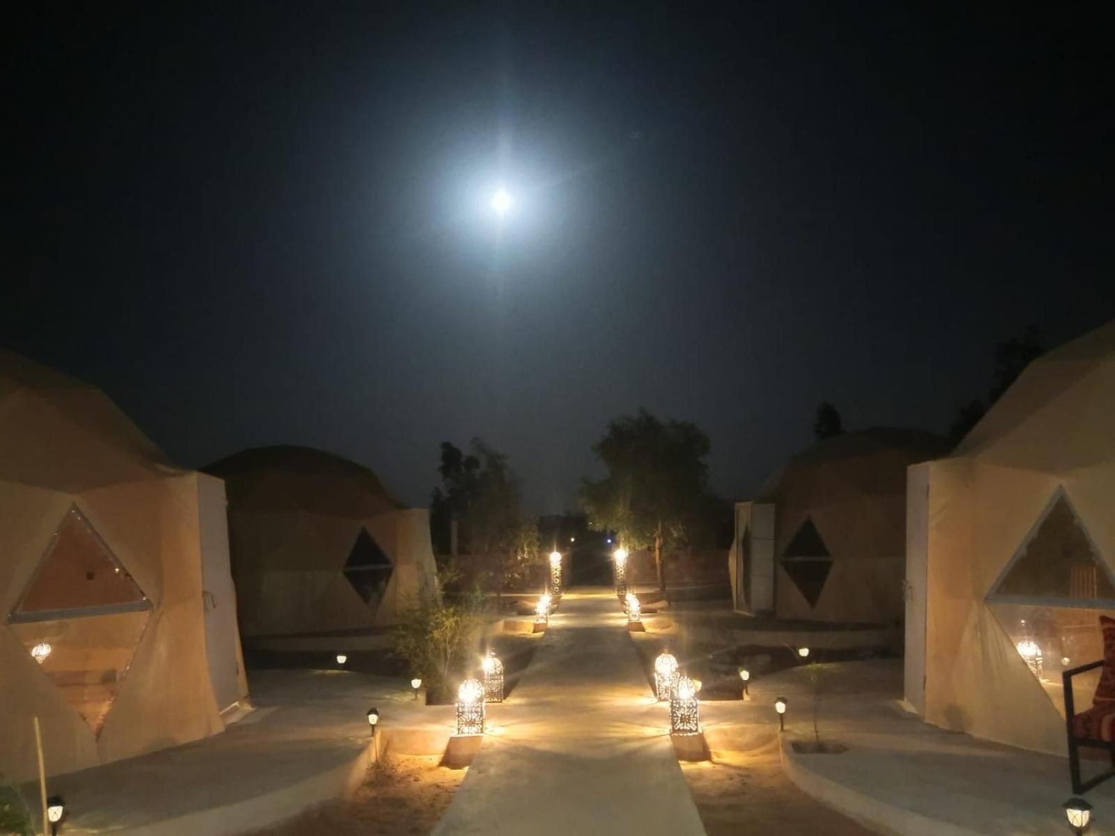 Отель Restcamp Ergchebbi Мерзуга Экстерьер фото